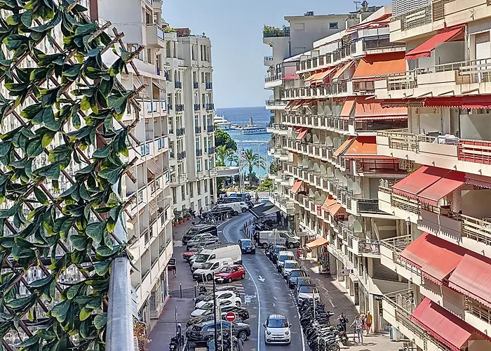 57M2 - 2 Chambres, Terrasse, Croisette-Martinez